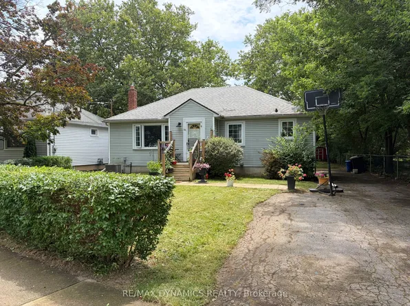 26 Beamer Ave, Saint Catharines, ON L2M 2L3