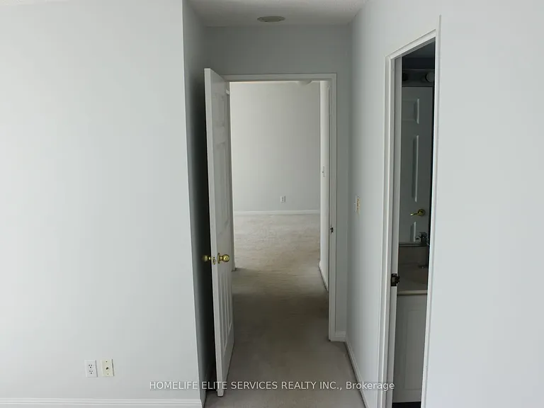 11 Lee Centre Dr #1615 — Photo 17