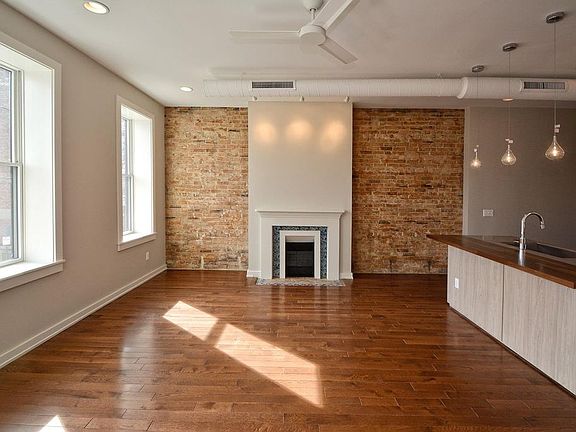 4th image of 122 W 15th St #222
