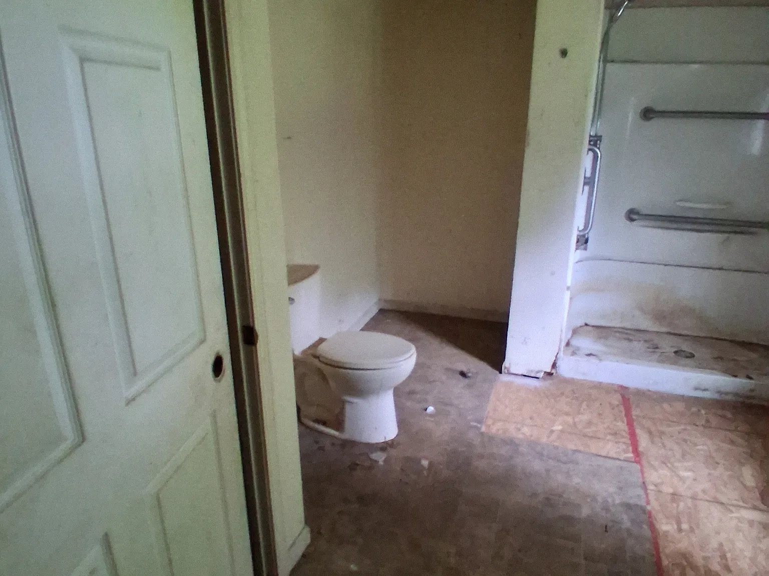 3 bed, 1300 sqft, $925 — Photo 4