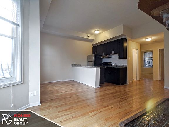 4th image of 2525 N Lincoln Ave APT D3