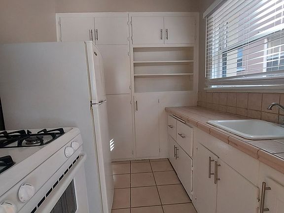 3rd image of 57 Linden Ave #11