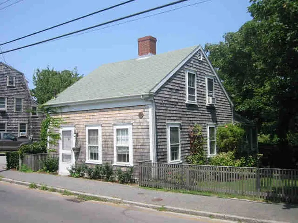 27 N Liberty St, Nantucket, MA 02554