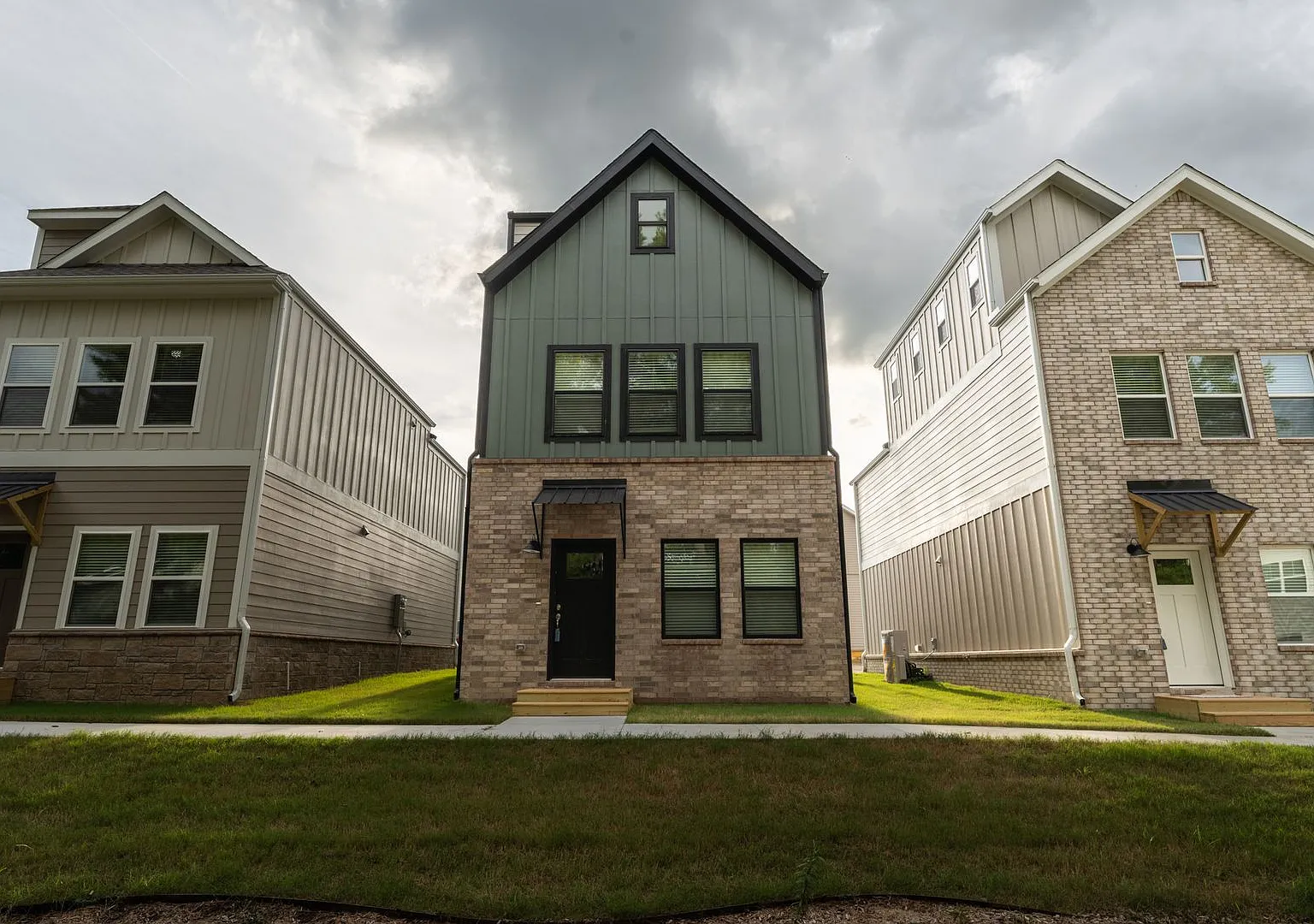 Brand New 2 BR Townhomes — Photo 1