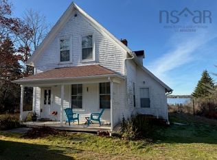 570 Rockland Rd, Shelburne, NS B0T 1V0