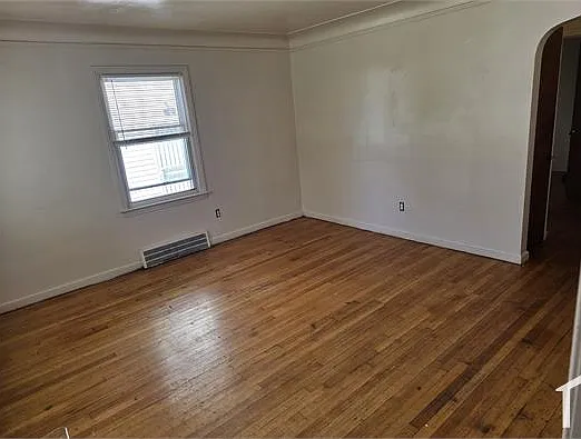 3 bed, 1250 sqft, $1,400 — Photo 3