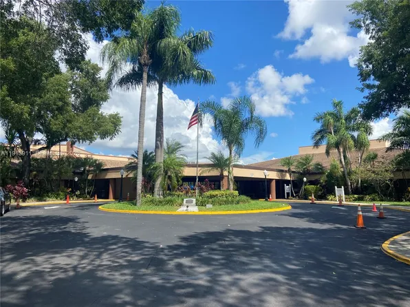 9581 Sunrise Lakes Blvd APT 202, Sunrise, FL 33322