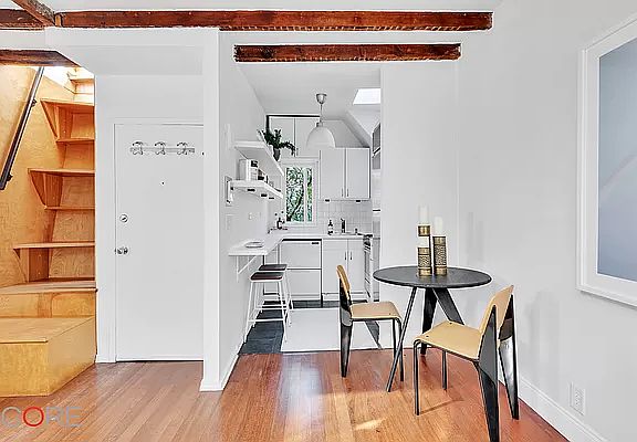 5th image of 337 W 20th St APT 4M