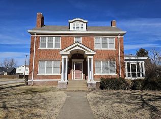 1724 W Cherokee Ave, Enid, OK 73703