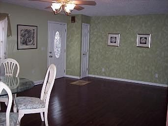 3rd image of 147 Red Rock Cir