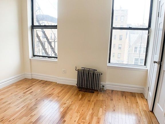 5th image of 40 Saint Nicholas Pl APT 5B