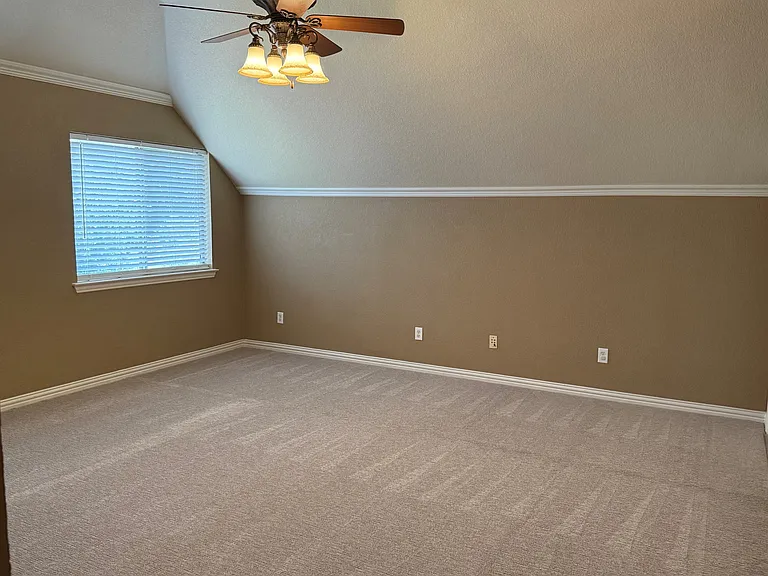 2207 Canterbury Dr — Photo 27