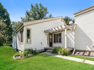 373 Elan Ct #1, Saint Paul, MN 55125