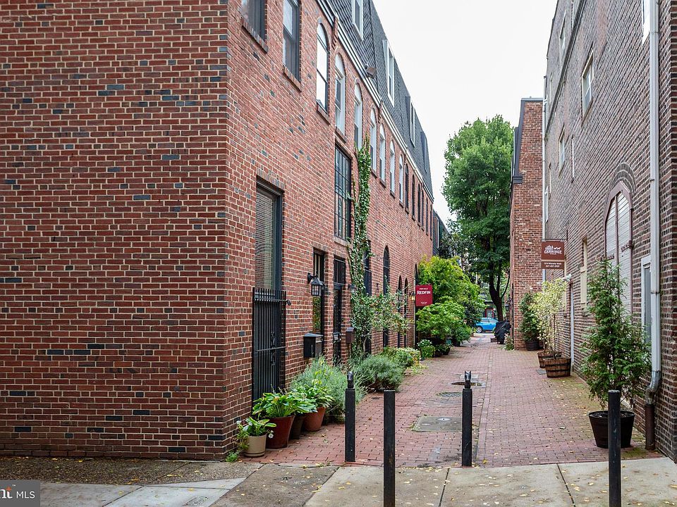 1st image of 1215C Waverly Walk