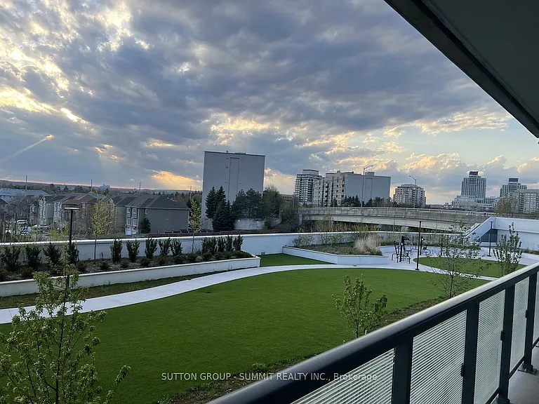 85 Oneida Cres #401 — Photo 14