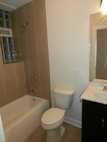 5400 N Winthrop Ave #2 Photo 1