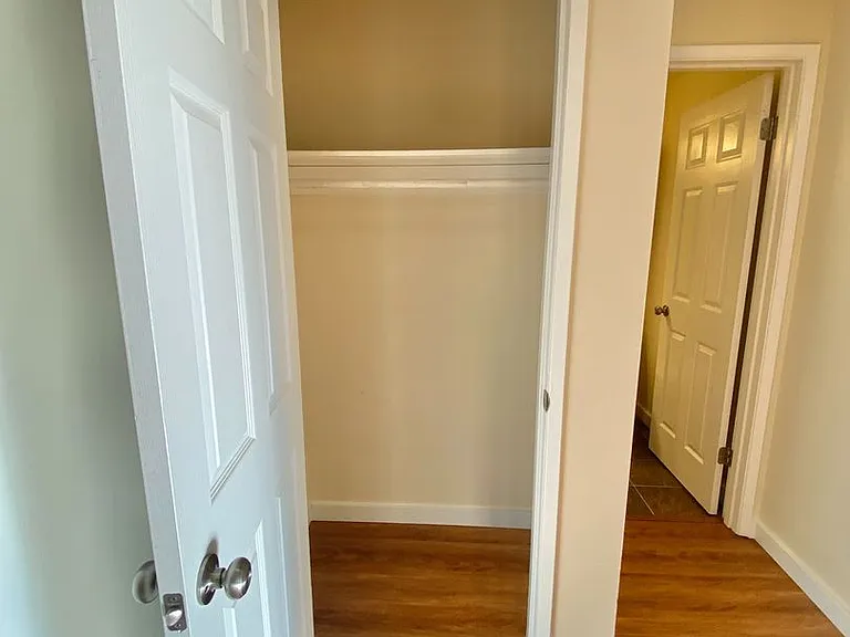 Summit Apartments — Photo 17