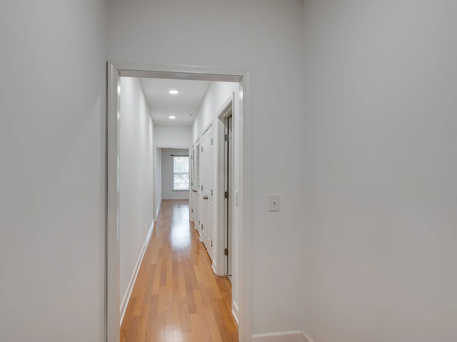 2310 Elliott Avenue #833 - 833 — Photo 2