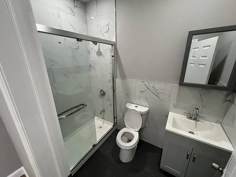 2221 Belmont Ave #1 — Photo 4