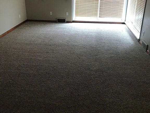 4th image of 218 Sanford St