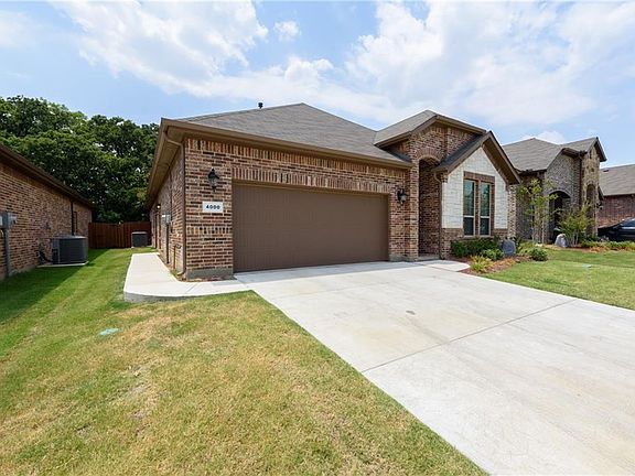3rd image of 4000 Crosstrees Dr