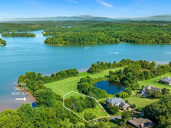 4th image of 360 Cormorant Dr