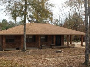 609 Peterson Rd SE, Smithdale, MS 39664