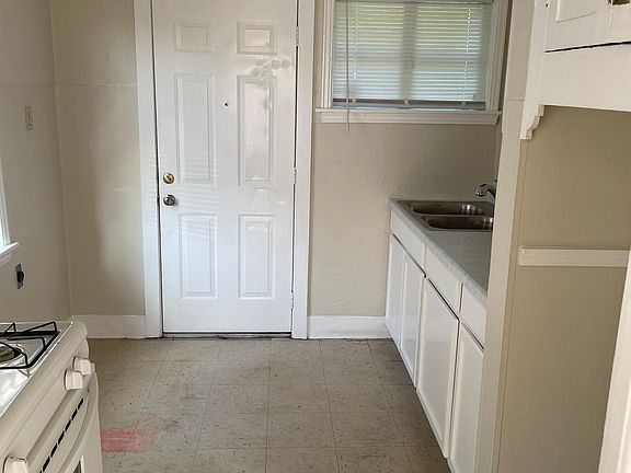 4th image of 3917 Wayside Ave