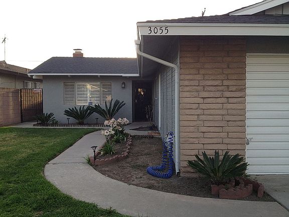 Walkway to front door (2013)