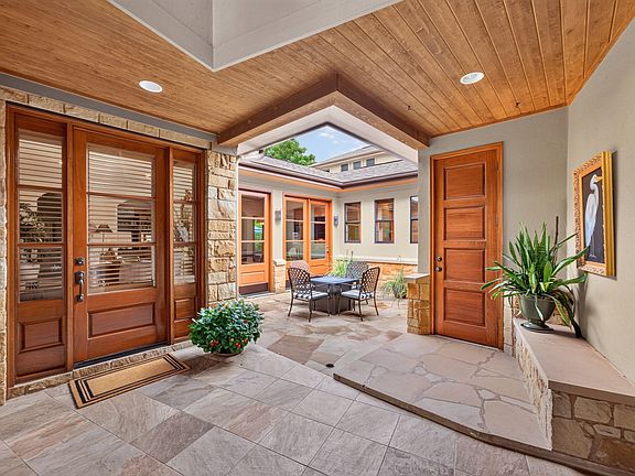 3rd image of 18 Prestonwood Cir