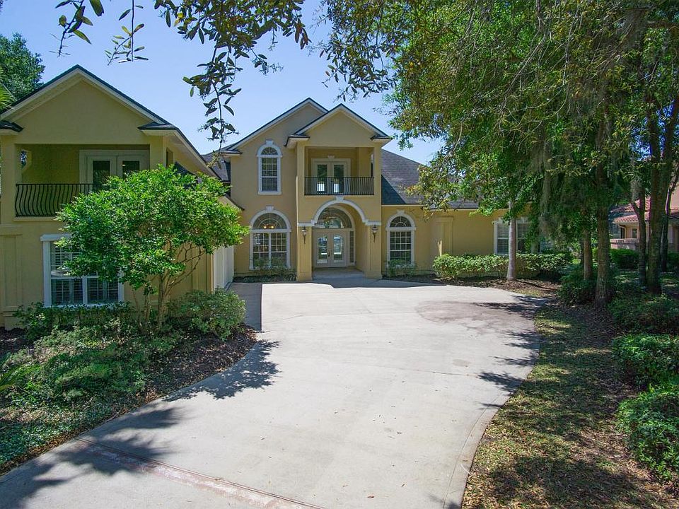 1st image of 13743 Club Cove Dr