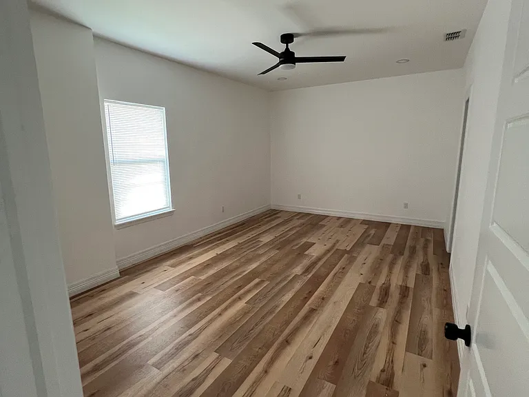 109 Adelita St #1 — Photo 7