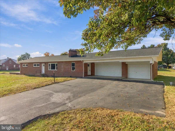 1112 Paynes Ford Rd, Martinsburg, WV 25405