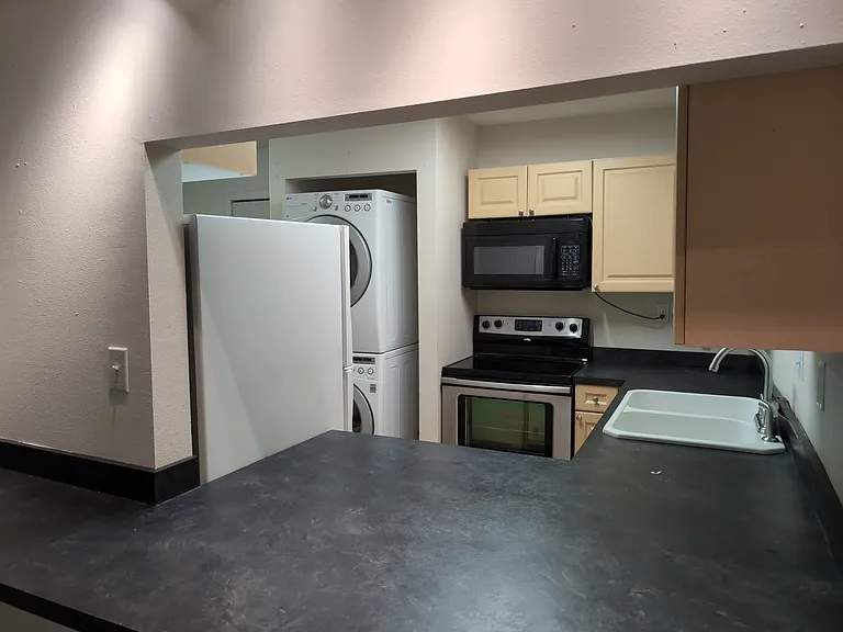Kitchen bar