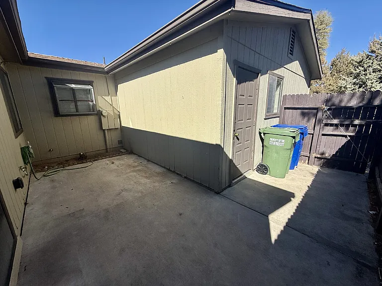 350 Rim Rock Cir — Photo 12