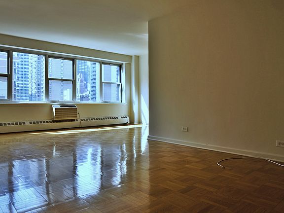 2nd image of 300 E 46th St APT 9H