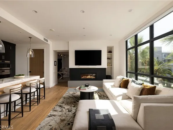4291 Uptown Newport Dr #3, Newport Beach, CA 92660