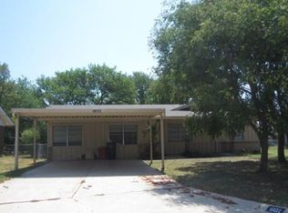 601 Circle Rd, Mineral Wells, TX 76067