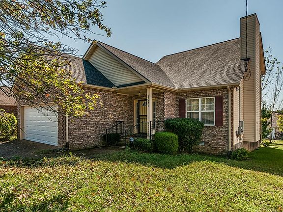2nd image of 3041 Chateau Valley Dr