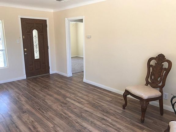 5th image of 3871 E Townsend Ave