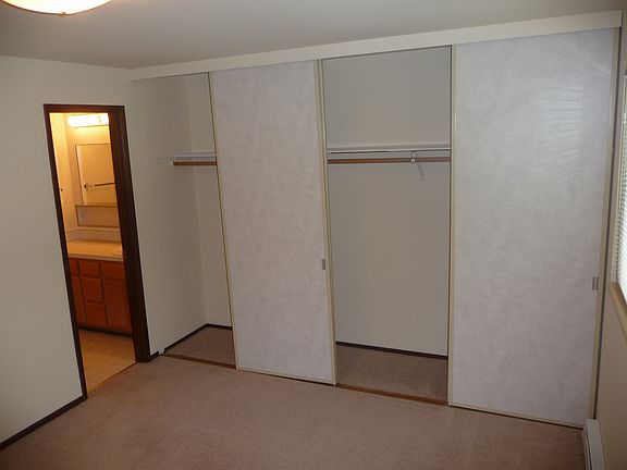4th image of 3400 NE 110th St #204