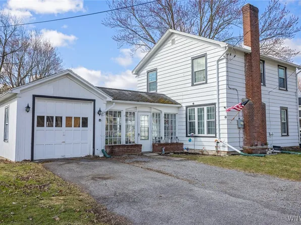 6144 Main Rd, Stafford, NY 14143