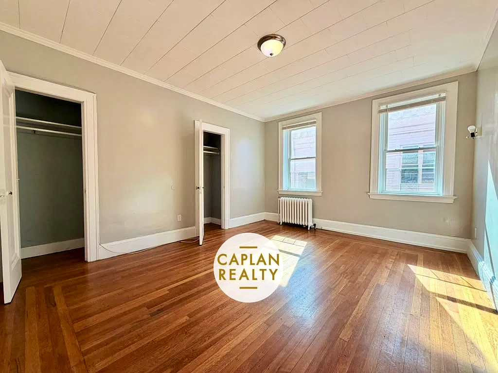 1 bed, 900 sqft, $1,600 — Photo 2