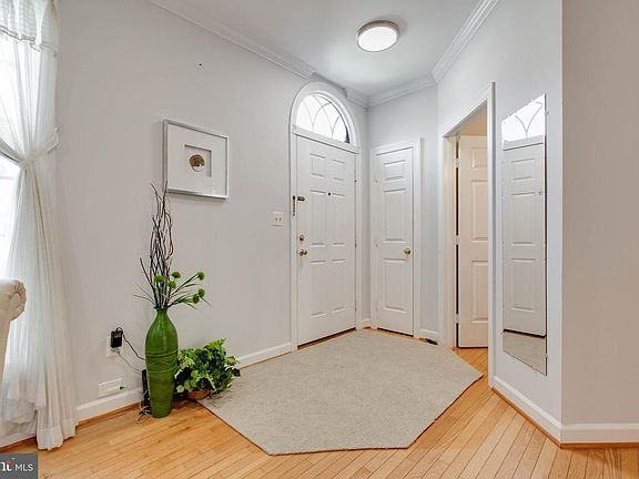 5th image of 10806 Wadsworth Rd