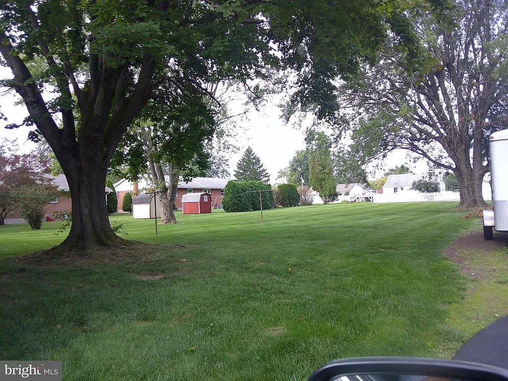 4 bed, 2.0 bath, 1778 sqft, $2,900 — Photo 4
