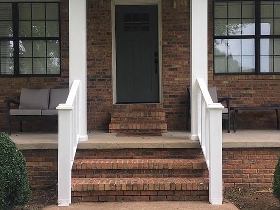 3rd image of 24 Lynnwood Ln
