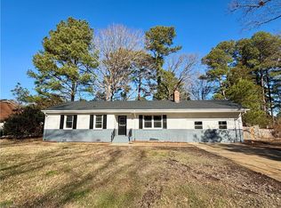 208 Old Dr, Chesapeake, VA 23322