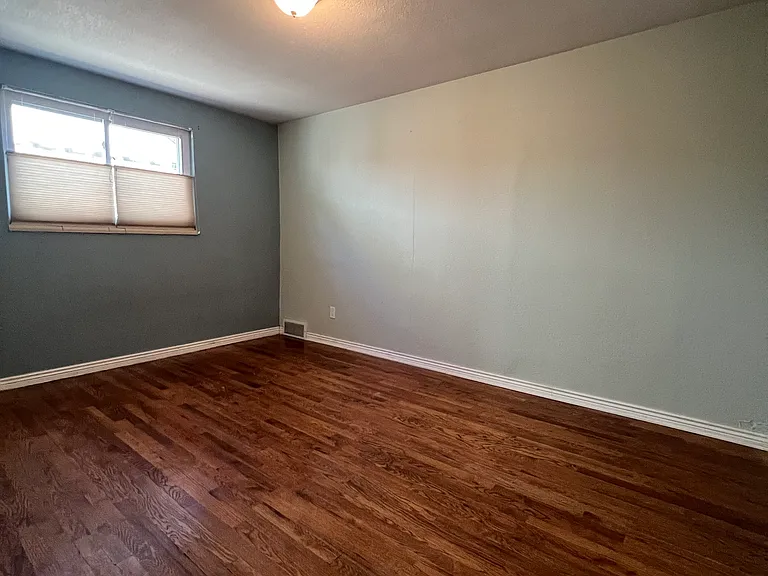3336 Newport St — Photo 10