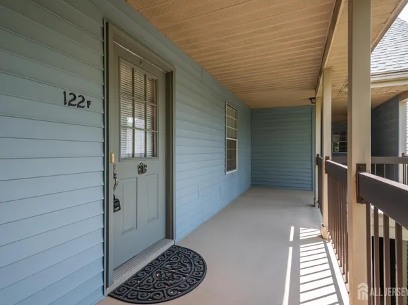 122F Concordia Cir, Monroe Township, NJ 08831
