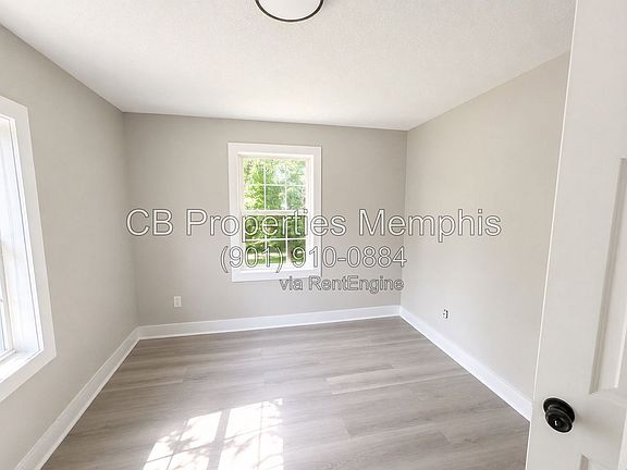4th image of 2028 Amity Ave
